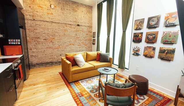 Loft 303 - The William - Atrium - Chic - Walkable