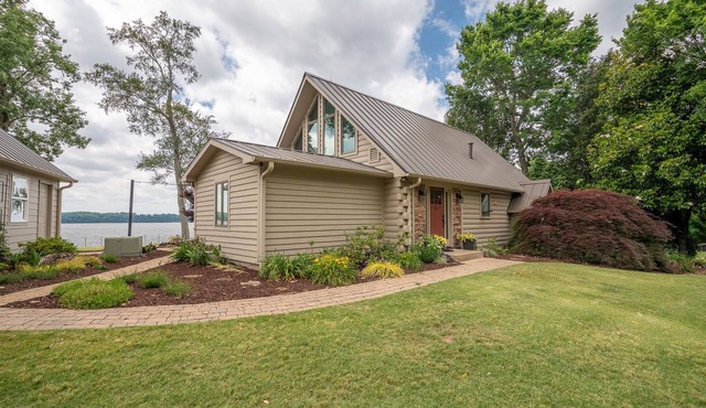 “Lou’s on the Lake” w/Boat Lift & Dock, Near RTJ@Shoals&TPCC, w/Pet Resort