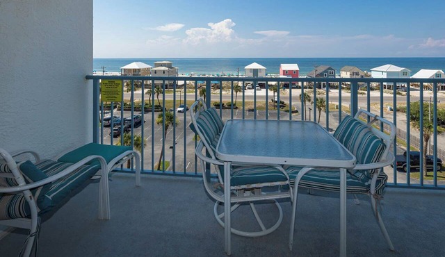 Lovely 1BR Condo - Gulf Shores Surf & Racquet 603A