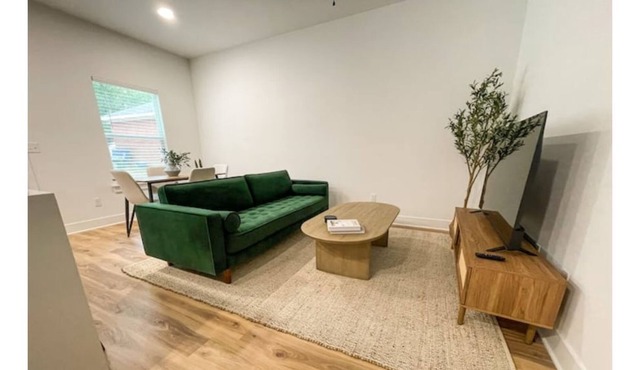 Lux Living near Downtown Dothan & Hospitals