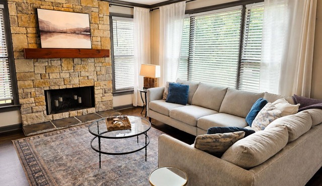 Luxury 5BR Home Near LakePoint Sports