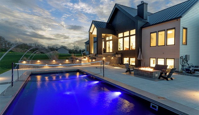 Luxury Poolside Retreat | Sauna | Theater Room