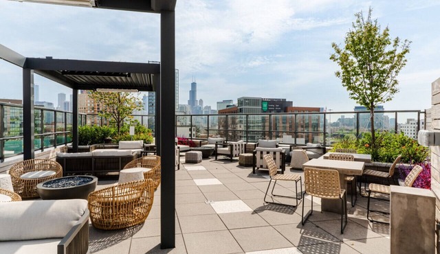 Luxury River West High-Rise N6 Gym+Rooftop+Skyline in Chicago