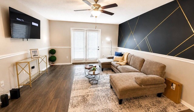 Magnolia Haus Hoover | King + Queen Stay E1