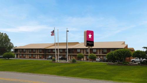 Magnuson Hotel Howell/Brighton in Howell