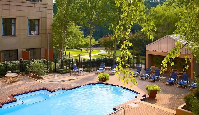 Making The Best Memories Along The Way! 3 Comfortable units with Pool Access