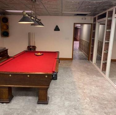 Manchester Georgia Mountain estate with 10000 sqft panoramic views - 13 bedrooms, theater, pool table, event room and multiple gathering areas - Sleeps 30