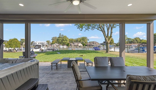 Manse Island: Sizzle by the River – Hot Tub, Fire Pit, and Summer Fun