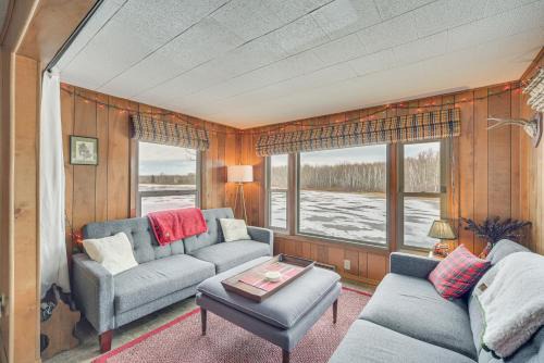 Mason Cabin w/Private Dock on Marengo Lake!