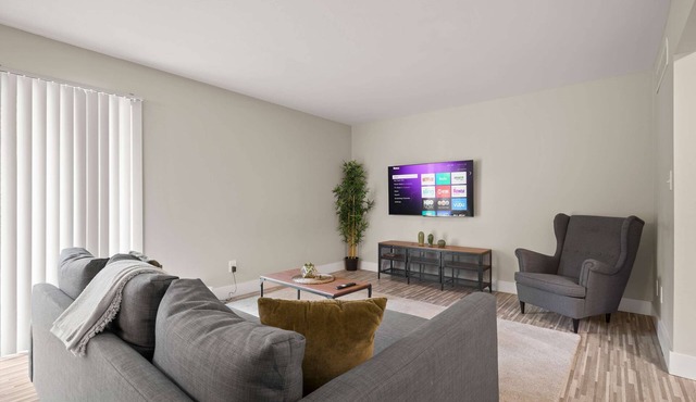 Modern Comfort in Rochester, Perfect Getaway