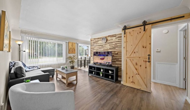 Modern Cozy 1 Bedroom Apartment in Shelby Township
