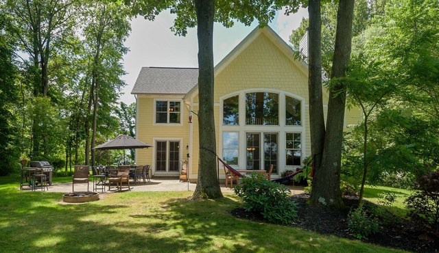 Modern Lakefront Retreat Sleeps 13, a 4-Season Getaway 2 Hours from Chicago