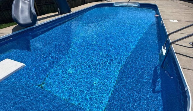 MONTHLY STAYS-Relaxing 4BR Getaway with Pool -with Extra Sleeping Space.