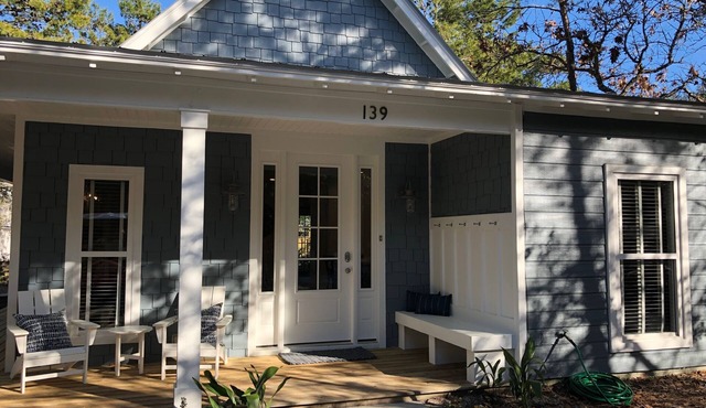 Ms Millies Cottage 3BR-2BA-Pool-Golf Cart option-Pool-Public Beach 5 minute walk