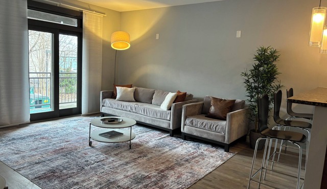 Multi Level Roof Top Loft - Mercedes Benz Stadium Views! Walk to FIFA + Parking