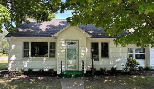 My Roam'n Empire - Super Cute with Water Toys and Great Location! Walk to Downtown and Beach!