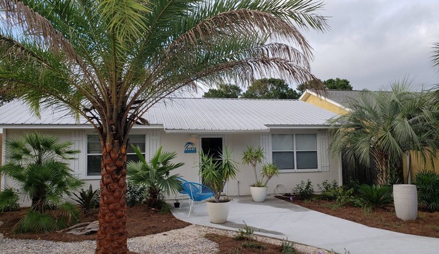 Near Beautiful Gulf Waters - Stylish Private Cottage