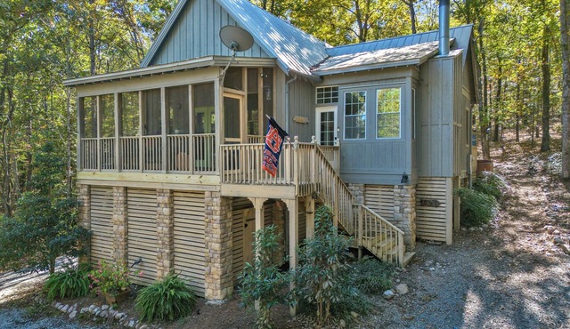New! 2 bedroom/2 bath water access cabin at Lake Martin! Sleeps 8!