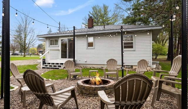 NEW Bellaire Home, 5 Minute WALK to downtown!