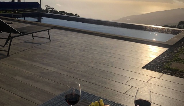New construction above the rooftops of Calheta, absolute privacy, heated pool. in Arco da Calheta