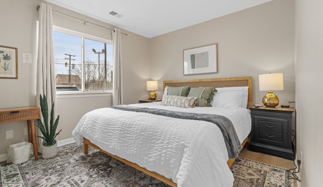 NEW! Cozy 1BR Flat w/King Bed & Workspace