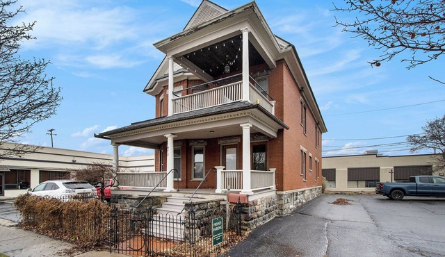 NEW Entire Gorgeous Victorian Home Downtown Kalamazoo