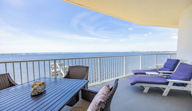 New Listing! New Furniture! 7th Floor view of Gulf across the gorgeous ICW!