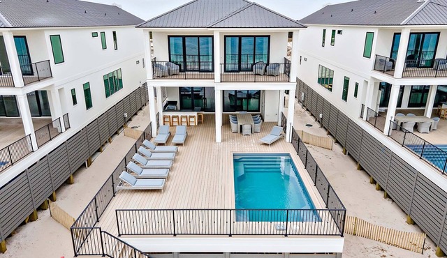 New Luxury 8 bedroom Beachfront House, Sandy Crax Middle, with Private Pool. Prickett Properties