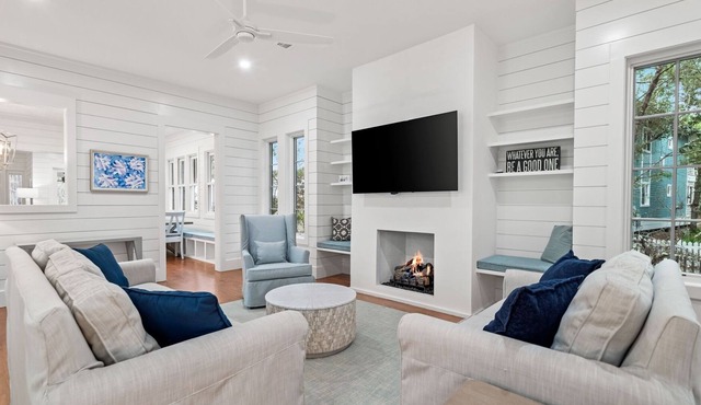 Newly Remodeled Cottage District Home Nestled Next to WaterColor Tennis Courts & Seaside