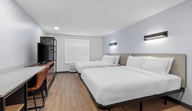 Newnan Stay | Pet-Friendly, Free Parking | 0.5 Mi from Barnes & Noble