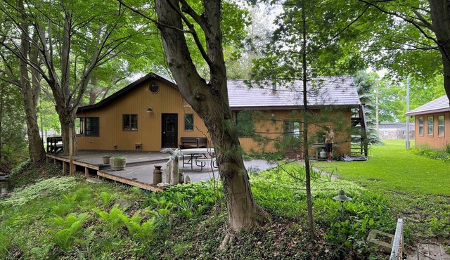 One Cozy Cottage: Summer Days & Starry Nights – Stay Close to the Fun!