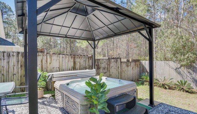 Orange Beach Home w/Hot Tub < 2 Mi to The Wharf