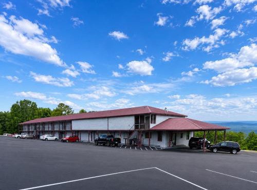 Overlook Mountain Inn