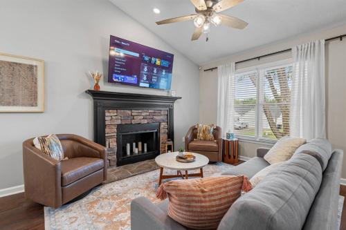 Peaceful 3BR Stay Near Piedmont Medical Center