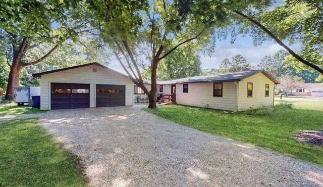 Peaceful Home with Firepit, Gas Grill, WIFI, Private W&D & Nearby Beach Access