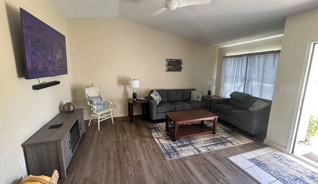 Perfect location, clean and relaxing. Pet friendly.