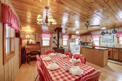 Pet-Friendly Irons Cottage w/Fire Pit & Fireplace