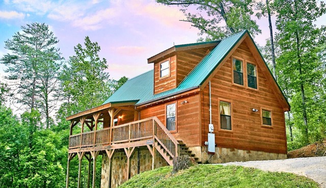 Pet Friendly | Pool Table | Arcade | Hot Tub | WiFi | Fireplace