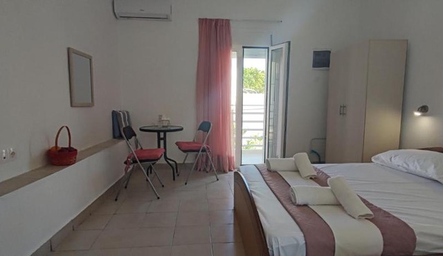 Platia Studios in Matala