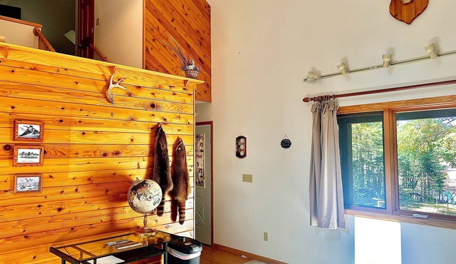Private Cabin Getaway ATV Access, 5 Acres, WIFI