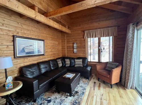 Private Cabin-Shuttle Pass Included!