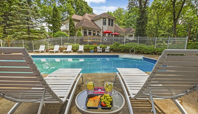 ★Private Oasis Heated Pool, Hot Tub, Koi Pond, Waterfall, Theater Room & More!