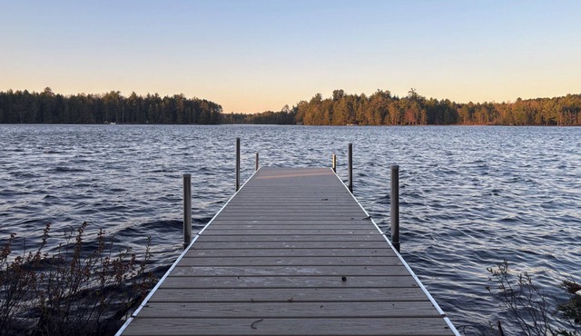 Private Peninsula! Laurel Lake Retreat w/3 Piers