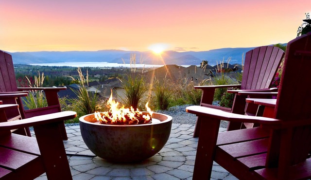 Private Suite, Panoramic Views, Hot Tub, Wineries in Kelowna