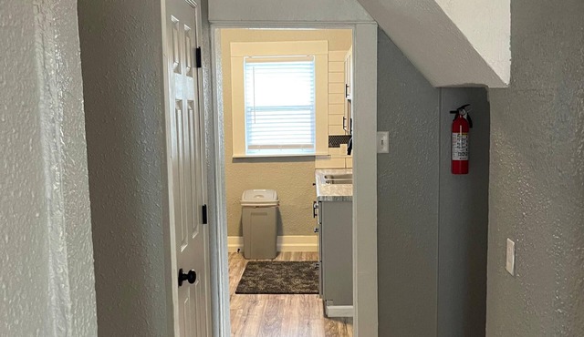 Quiet 3 Bedroom home Near downtown