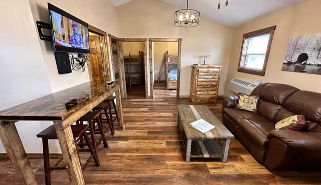 QUIET EXHAUST - 2 Bedroom Efficiency Luxury Cabin