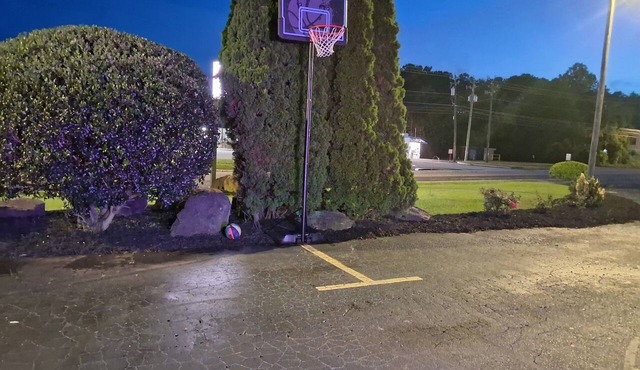 RED ROSE INN MOTEL