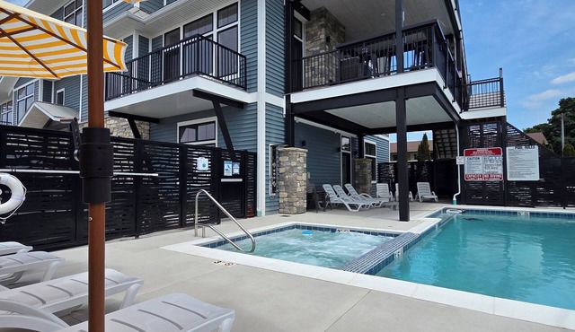 Relax & Unwind in a New Building with a New Heated Pool & Hot Tub, Sleep 13!