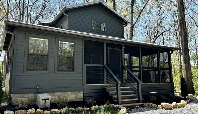 Relaxing Cabin Nestled Amidst Trees and Fire Pit Provided in Monteagle, Tennessee