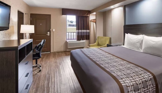 Relaxing Jasper Stay with Quick Access to Downtown, Attractions & Restaurants